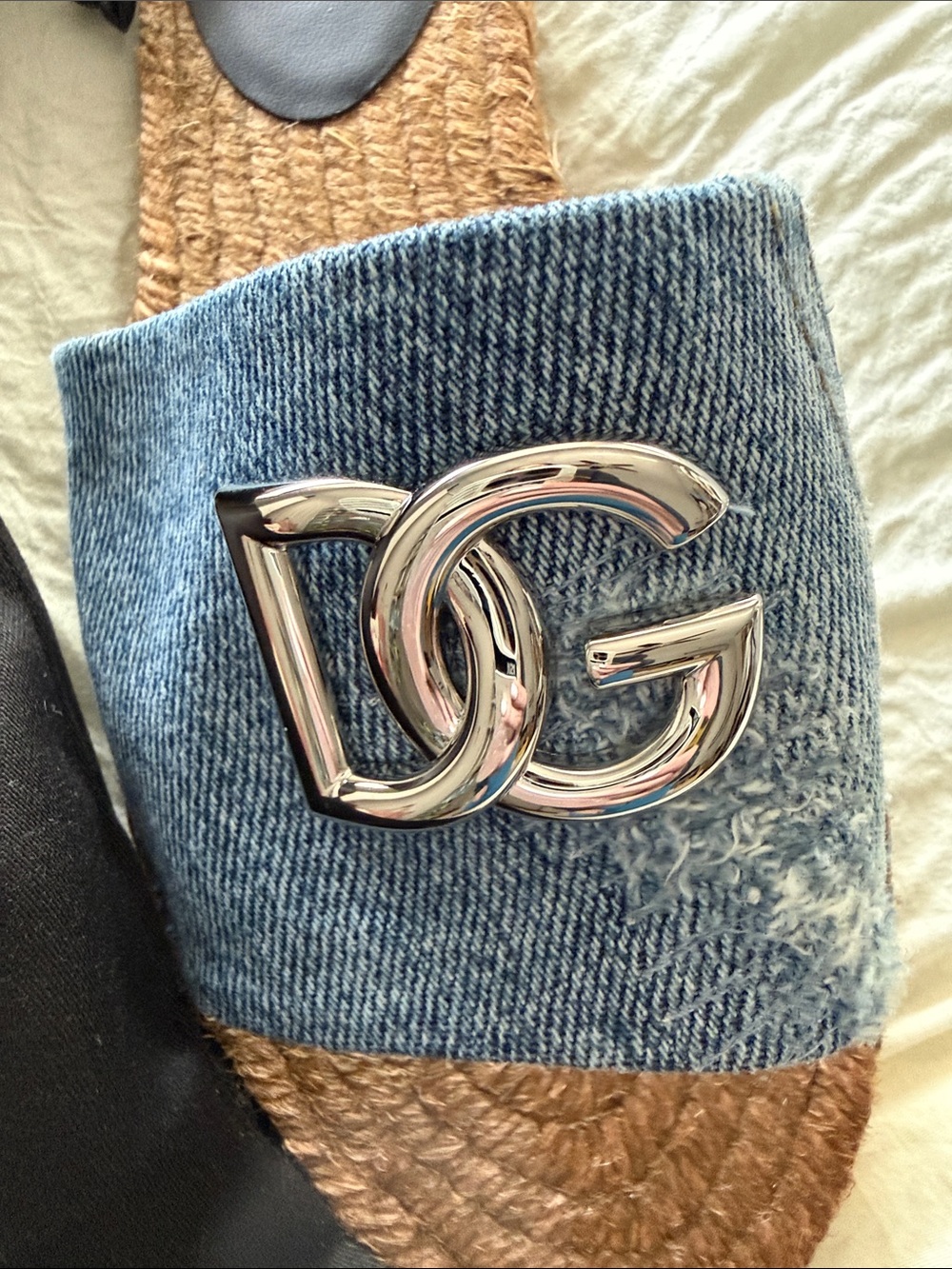 Dolce & Gabbana Denim Slide Sandals with Gold Logo - Picture 5 of 6